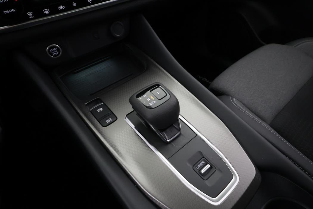 NISSAN Qashqai 2025