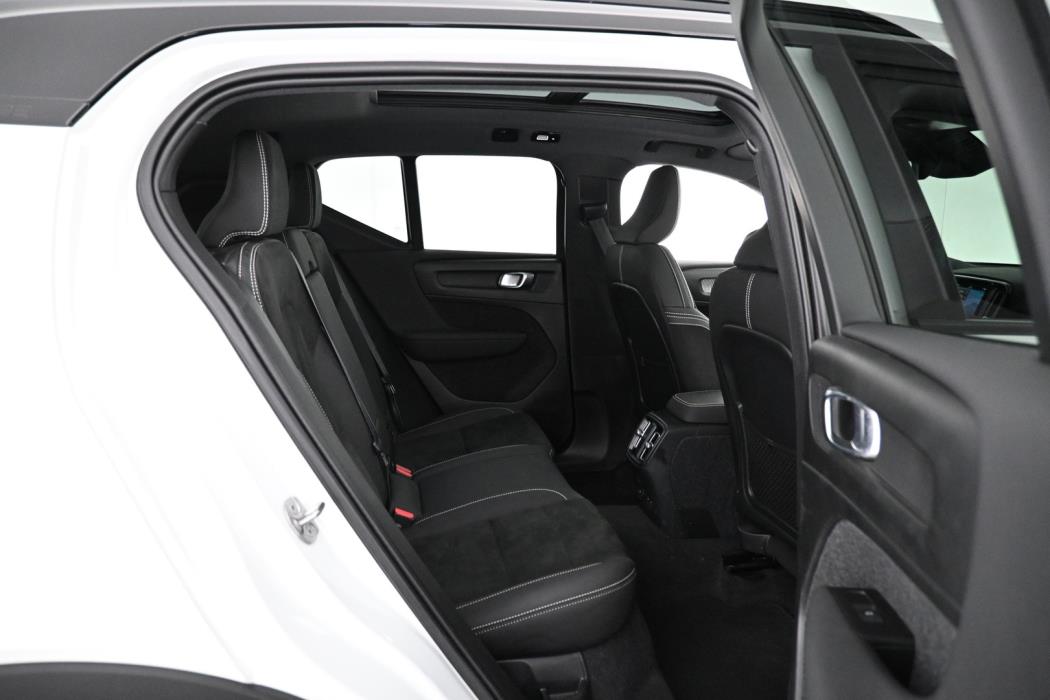 VOLVO XC40 2022