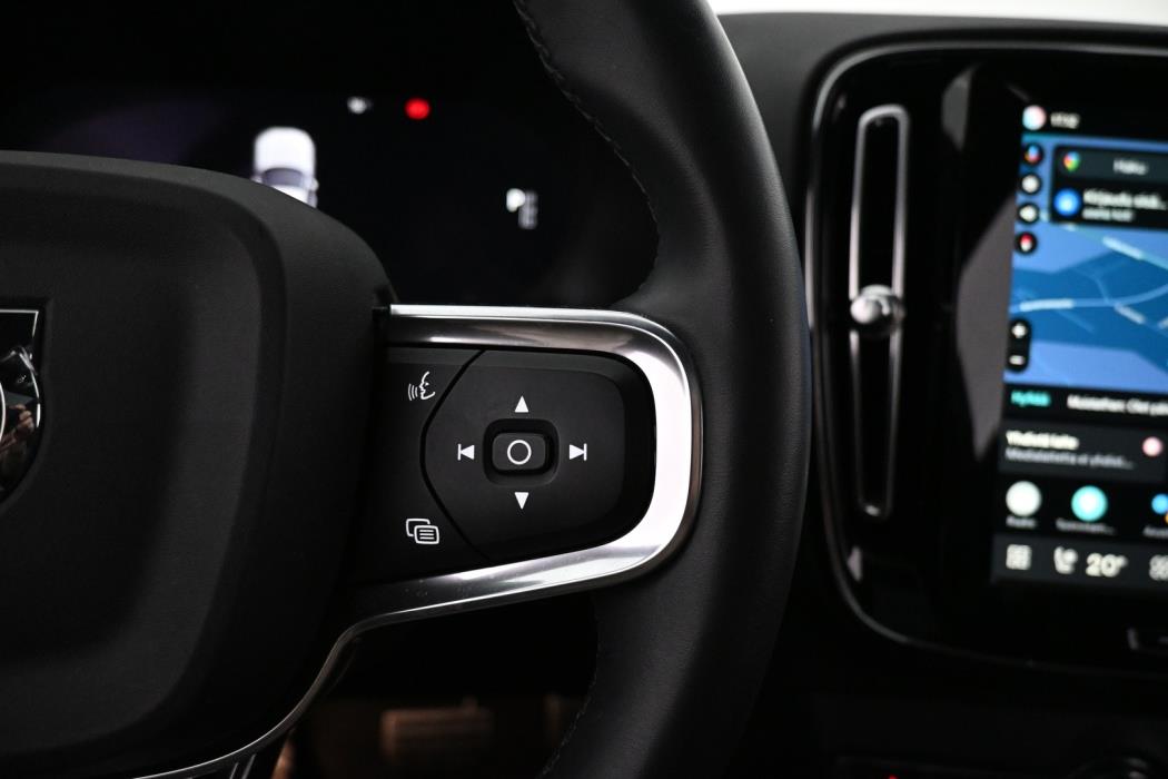 VOLVO XC40 2022