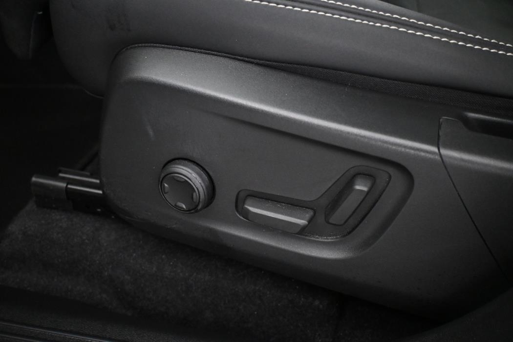 VOLVO XC40 2022