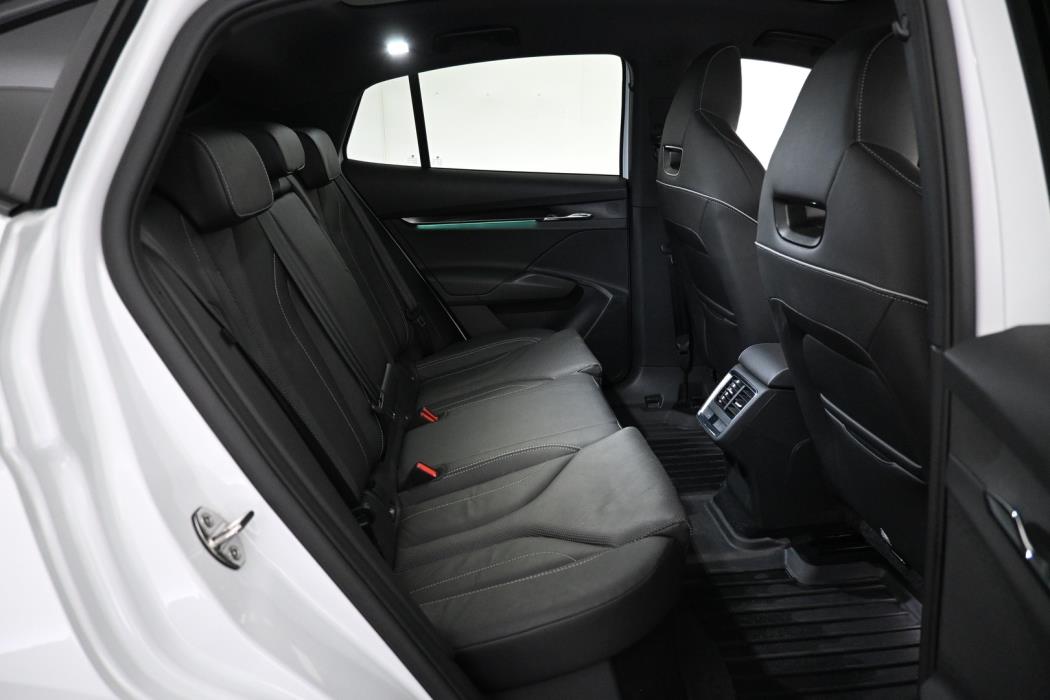 SKODA Enyaq 2022