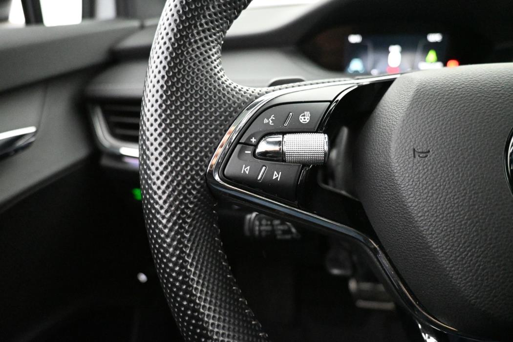 SKODA Enyaq 2022