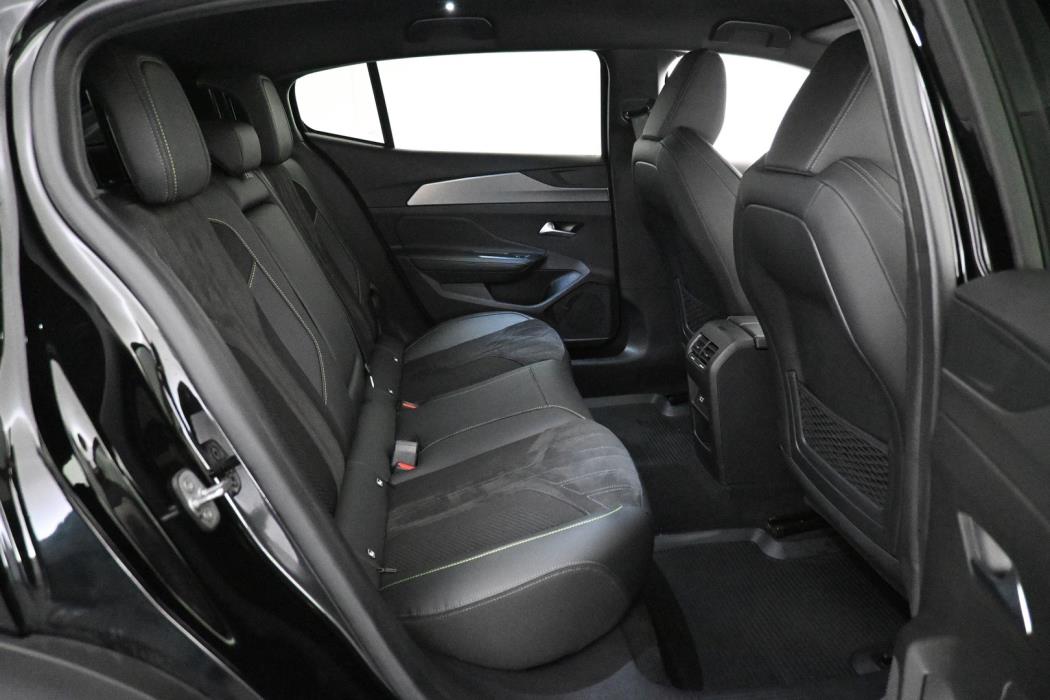 PEUGEOT 408 2024