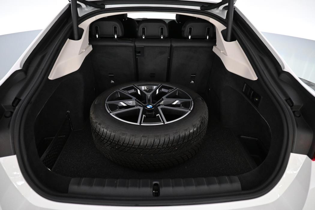 BMW i4 2024