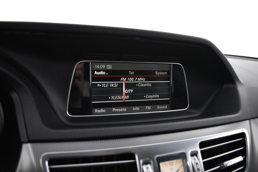 MERCEDES-BENZ E 2015