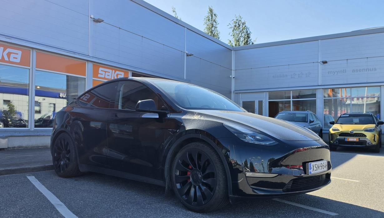 TESLA Model Y 2022