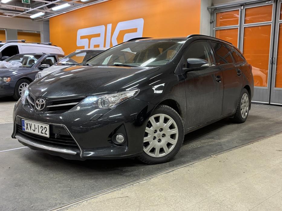 TOYOTA Auris 2013