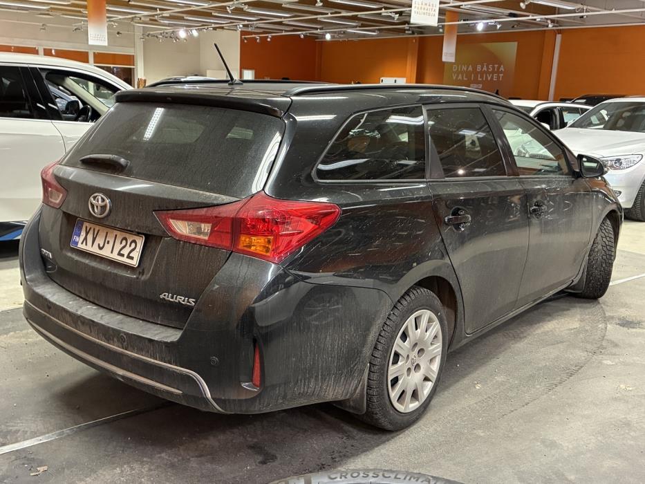 TOYOTA Auris 2013
