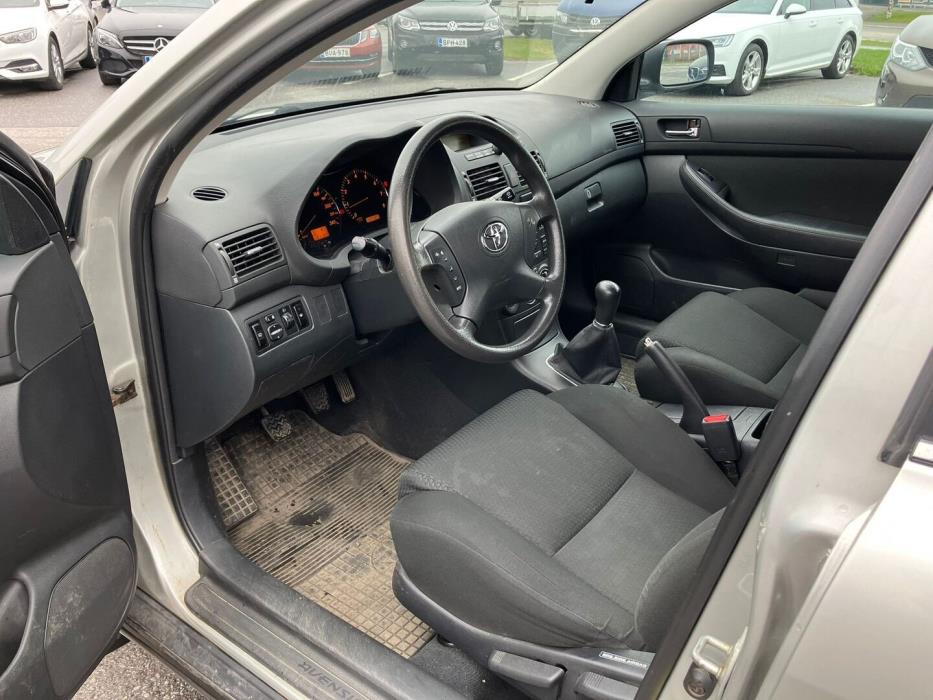 TOYOTA Avensis 2006