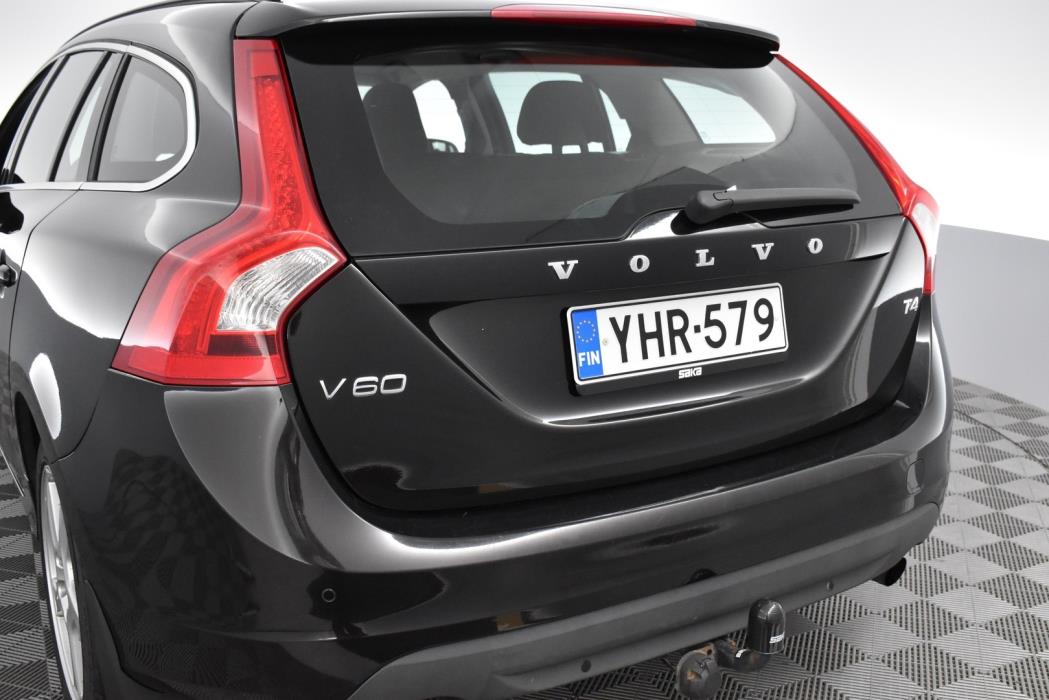 VOLVO V60 2011