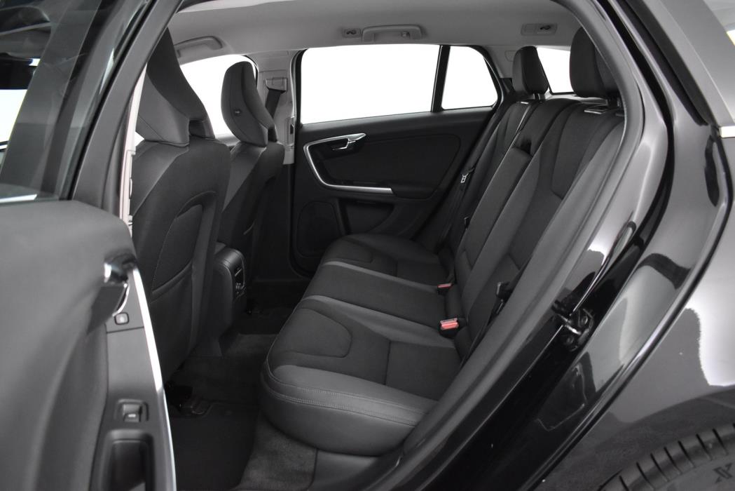 VOLVO V60 2011