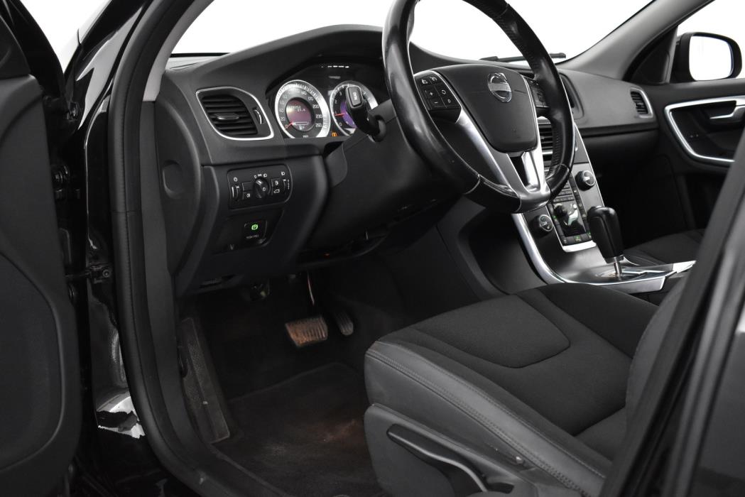 VOLVO V60 2011