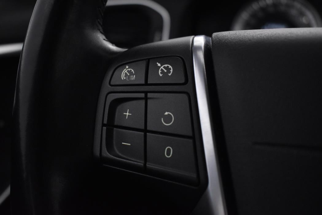 VOLVO V60 2011