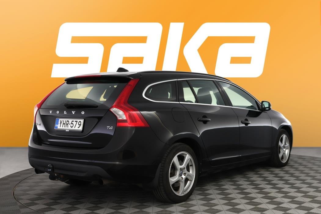 VOLVO V60 2011
