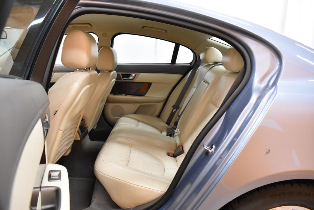 JAGUAR XF 2008
