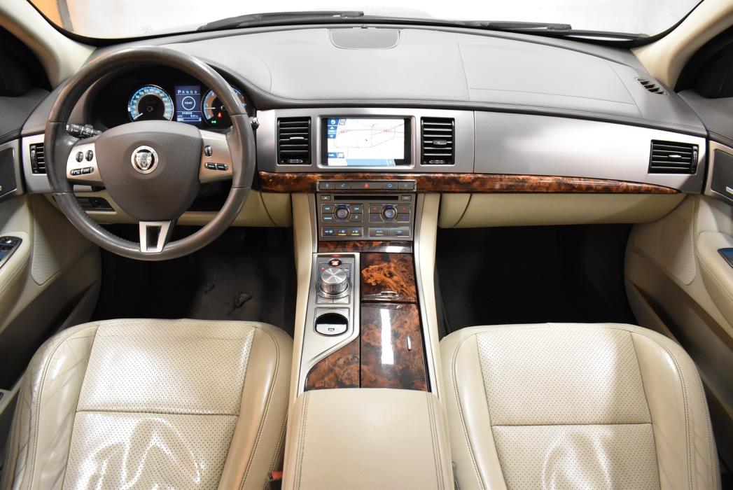 JAGUAR XF 2008