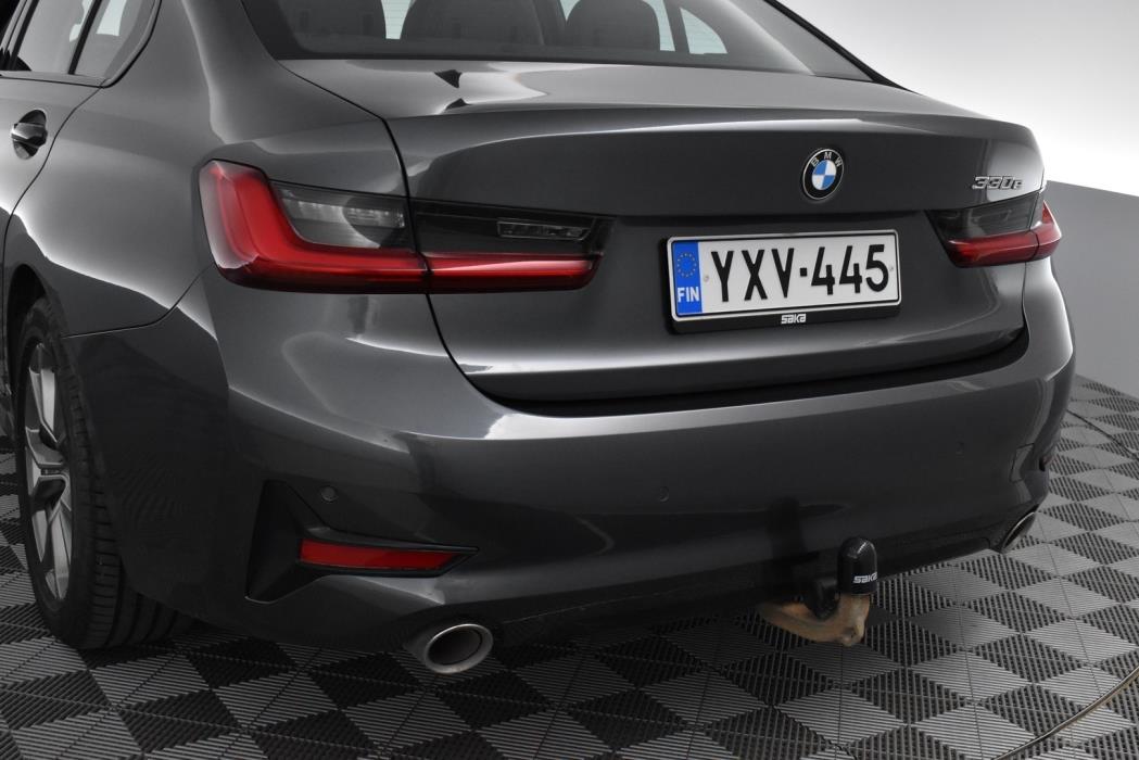 BMW 330 2021