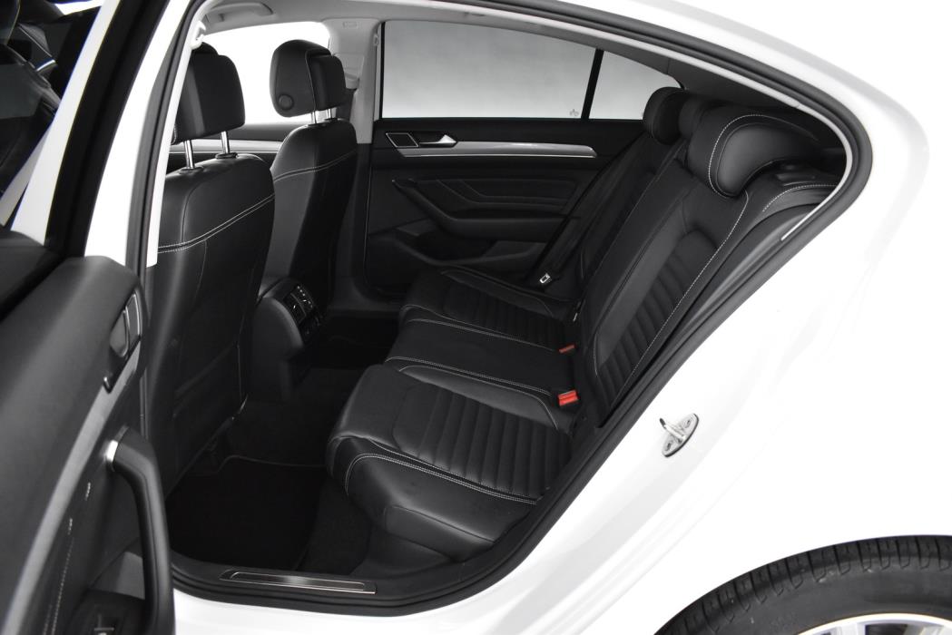 VOLKSWAGEN Passat 2020