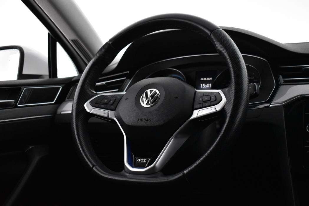 VOLKSWAGEN Passat 2020