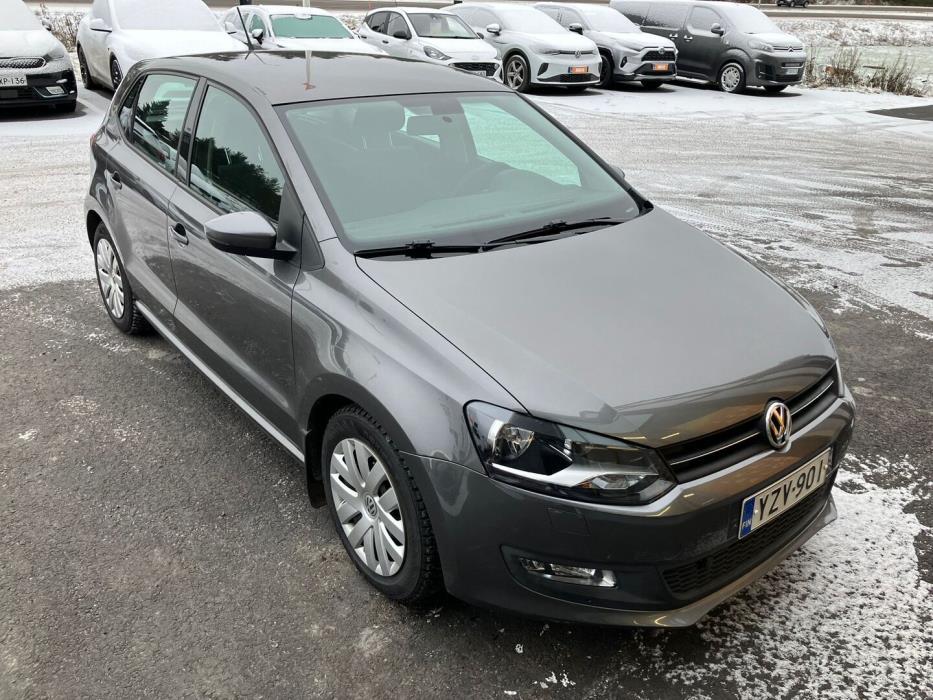 VOLKSWAGEN Polo 2011