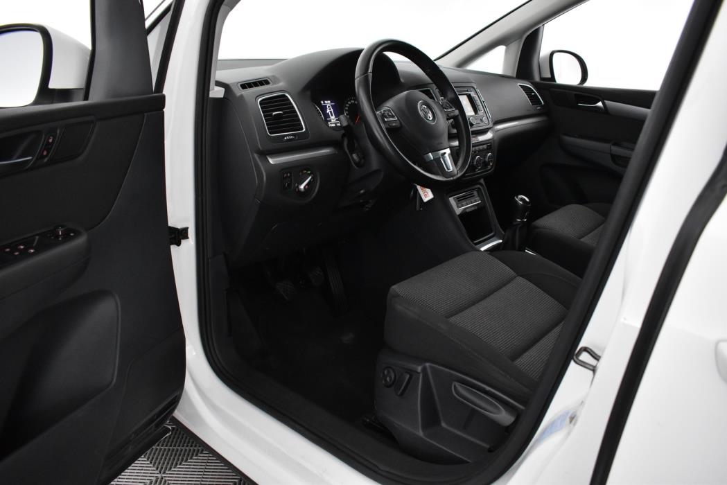 VOLKSWAGEN Sharan 2013