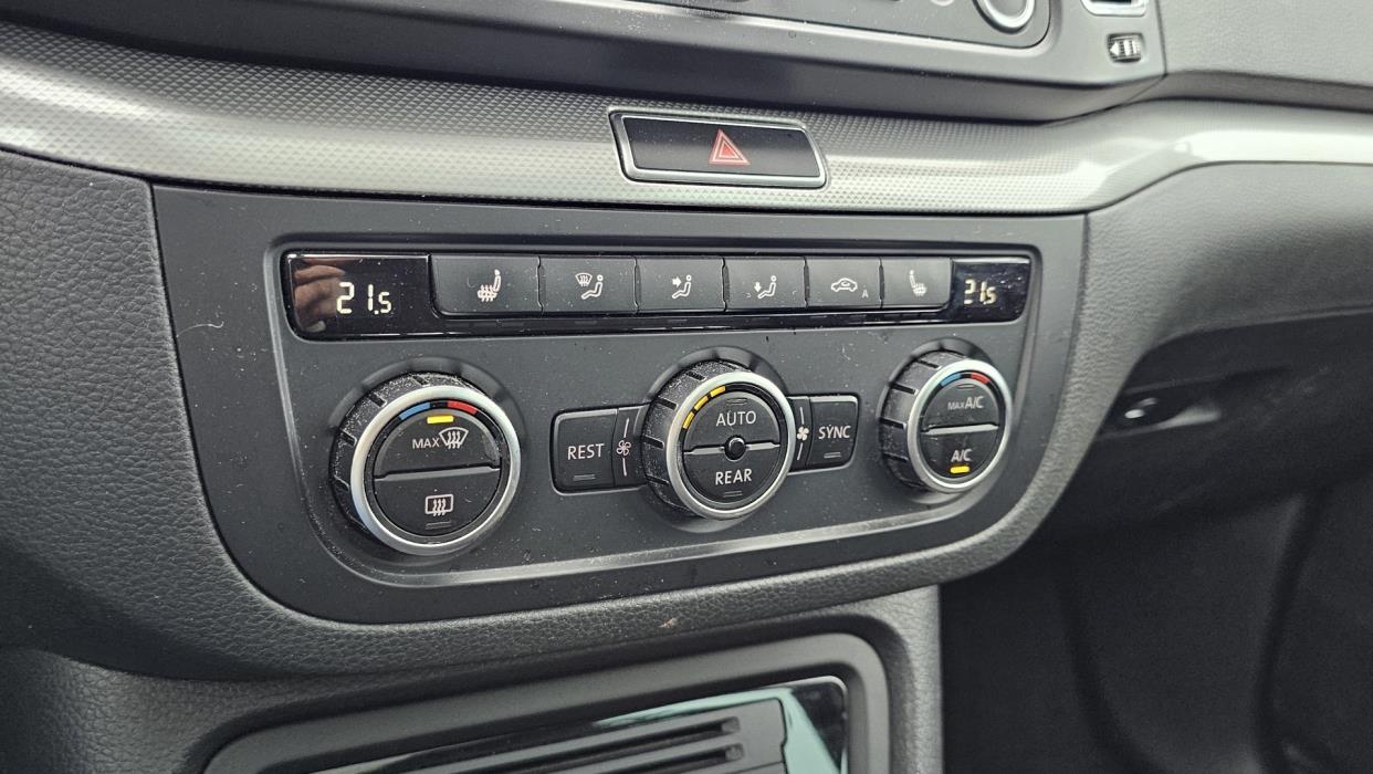 VOLKSWAGEN Sharan 2013