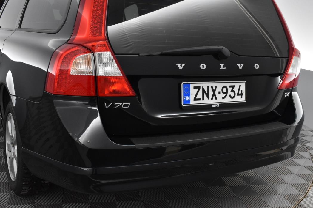 VOLVO V70 2013