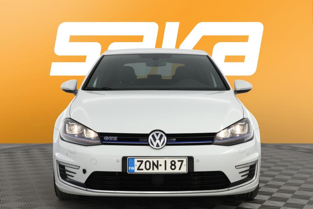 VOLKSWAGEN Golf 2017