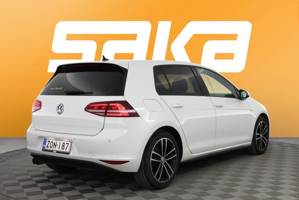 VOLKSWAGEN Golf 2017