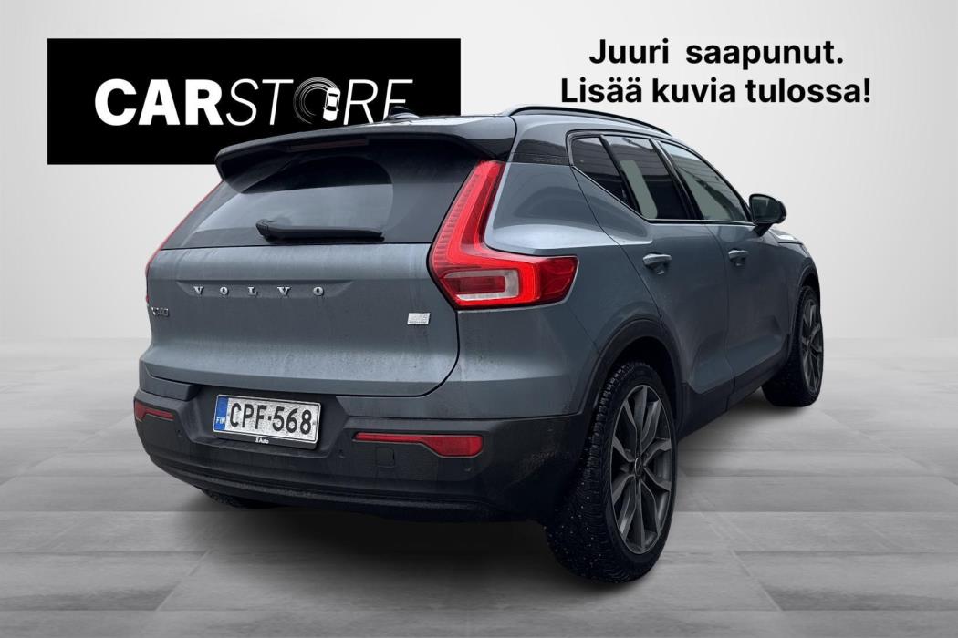 VOLVO XC40 2021