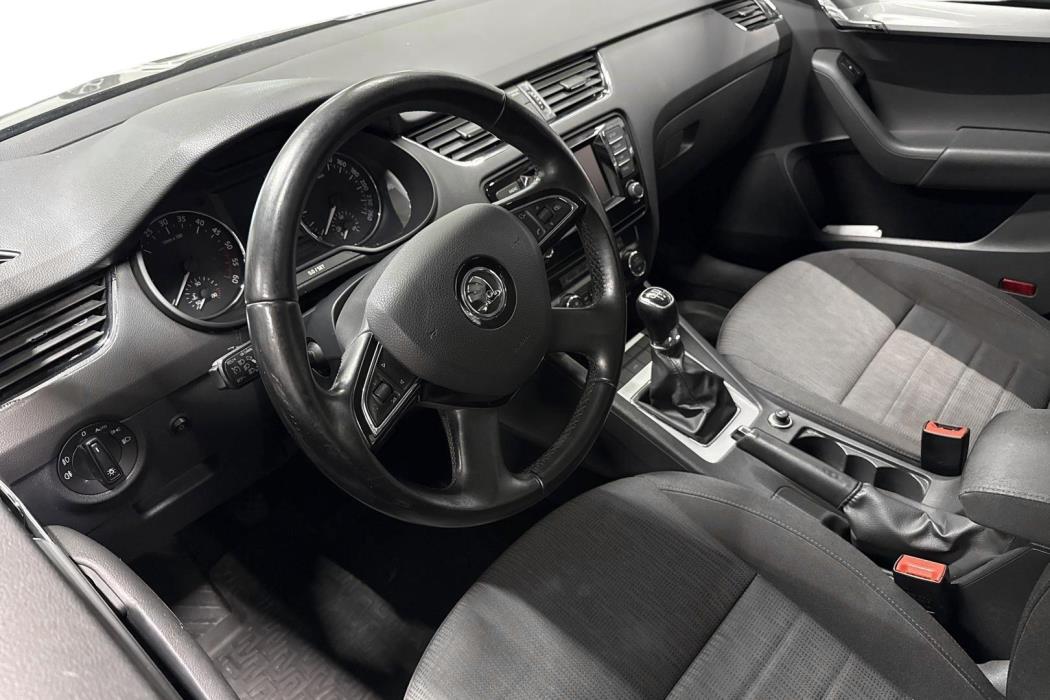 SKODA OCTAVIA 2015