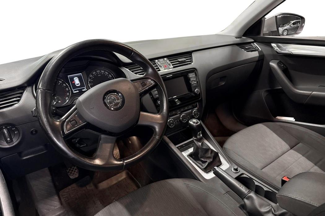 SKODA OCTAVIA 2015