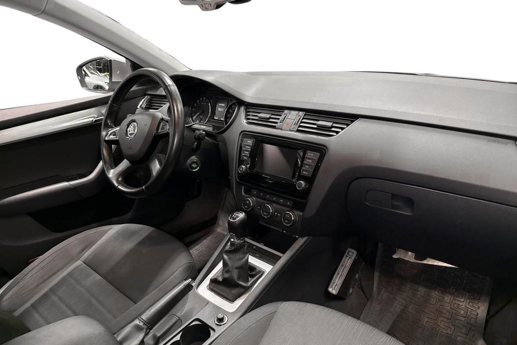SKODA OCTAVIA 2015