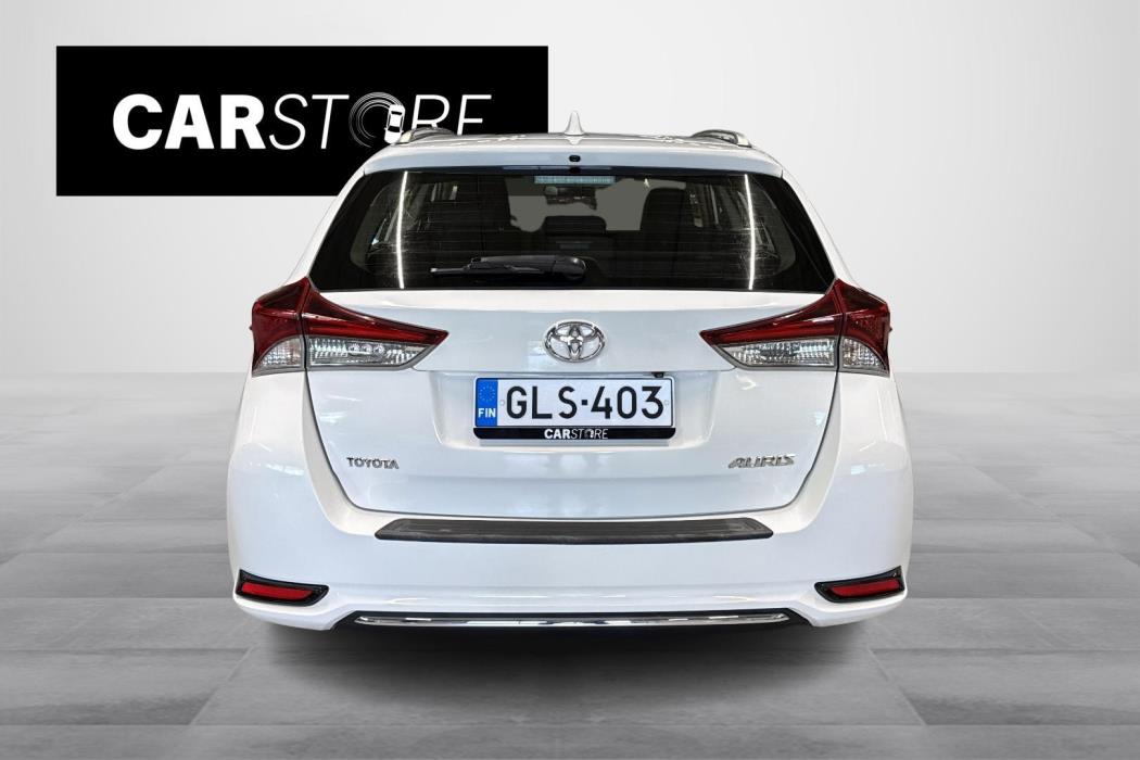 TOYOTA AURIS 2016
