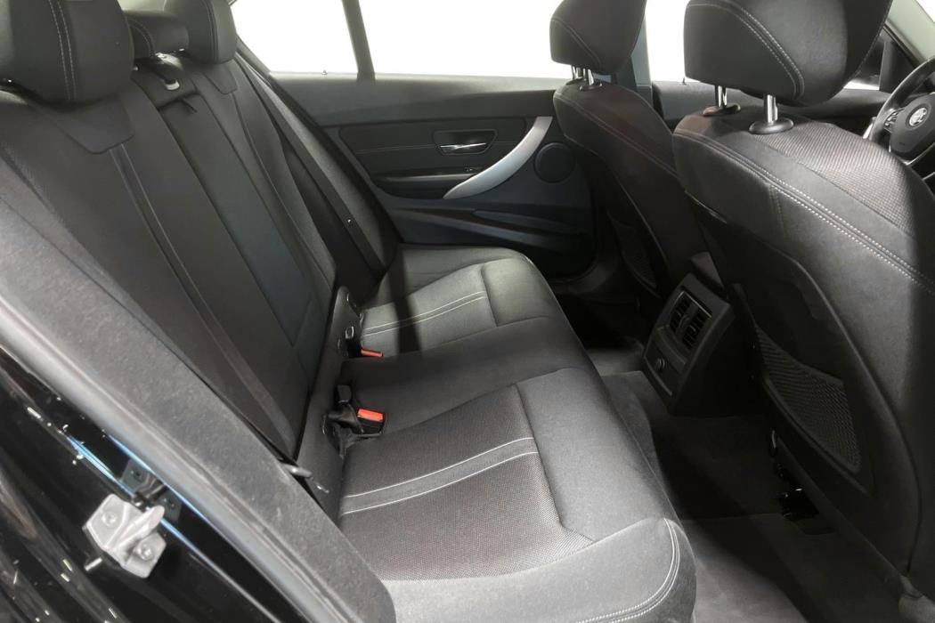BMW 320 2016
