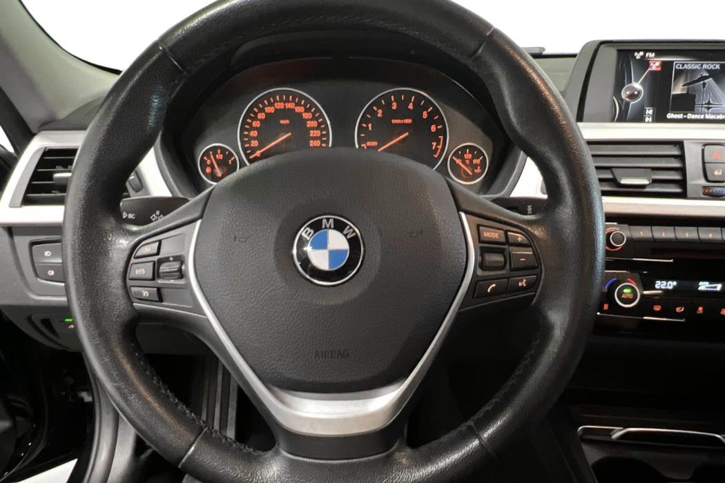 BMW 320 2016