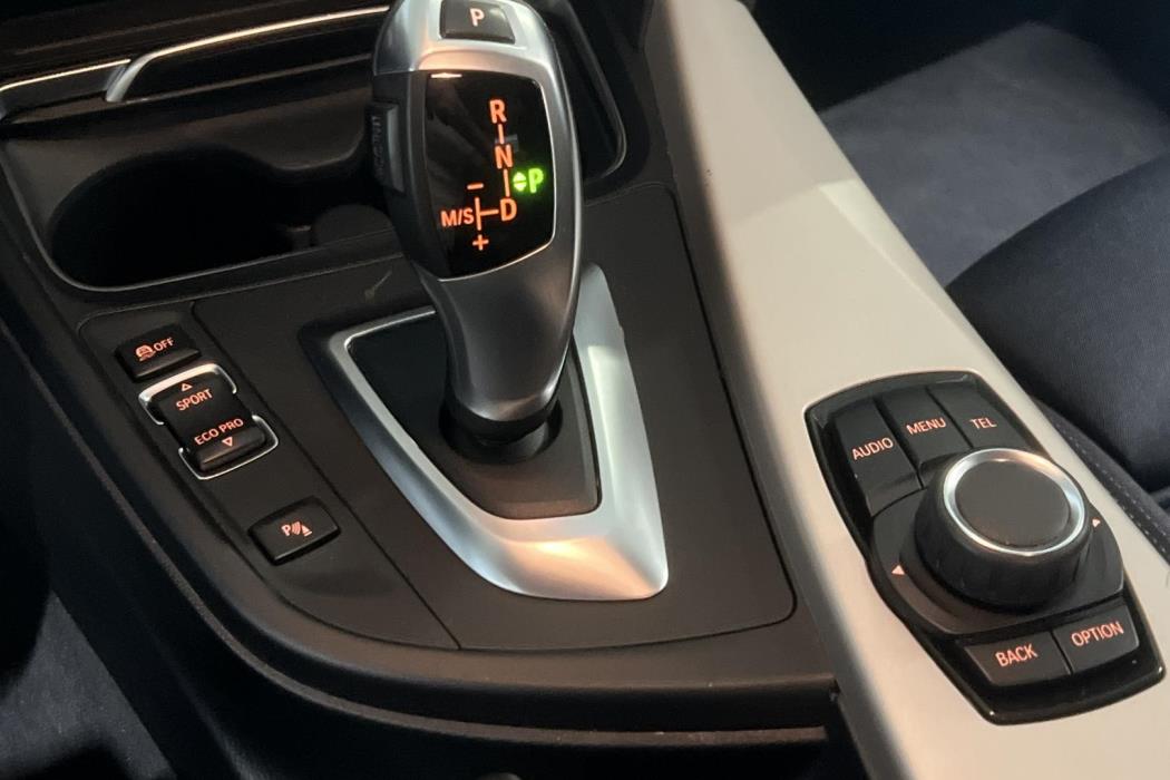 BMW 320 2016