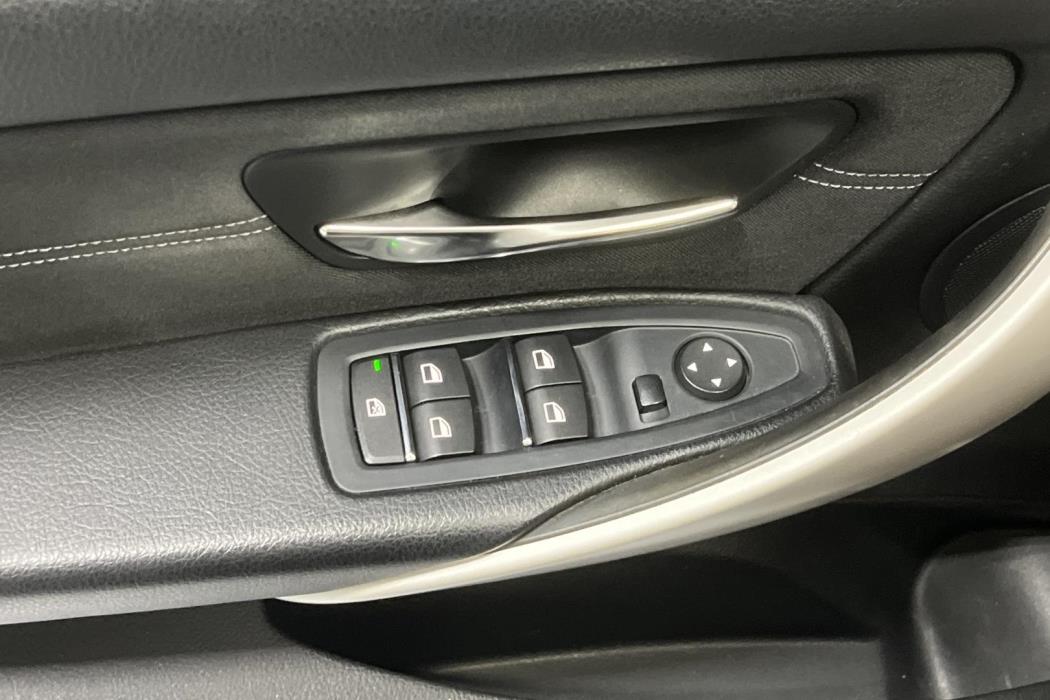 BMW 320 2016