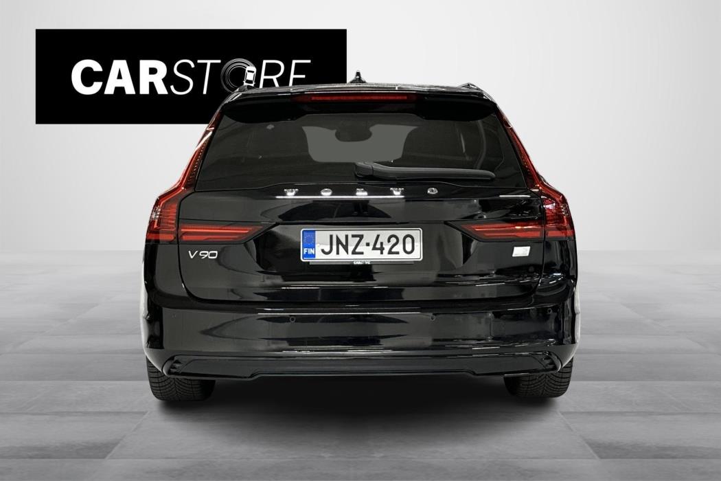 Volvo V90 2023