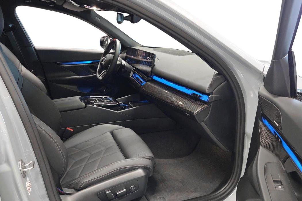 BMW i5 M60 2024