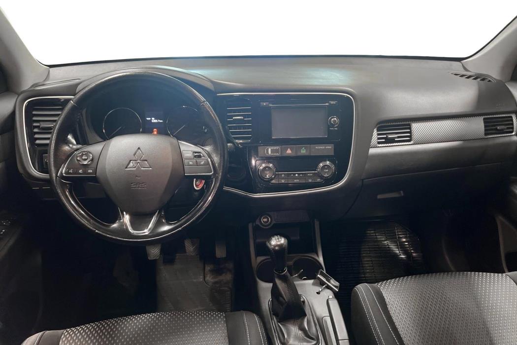 Mitsubishi Outlander 2016