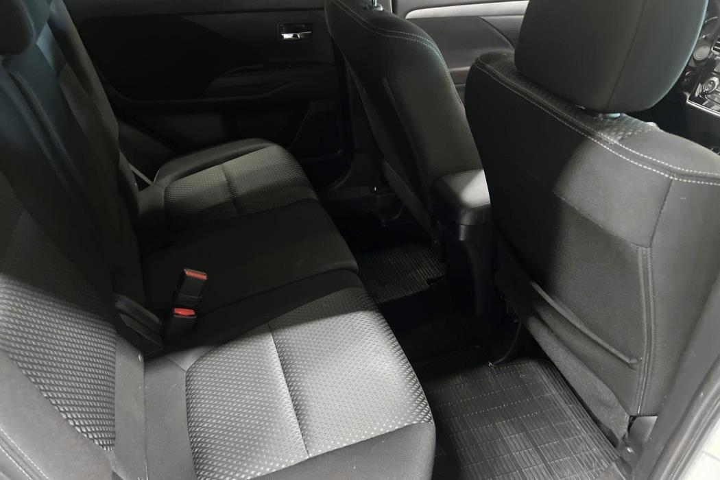 Mitsubishi Outlander 2016