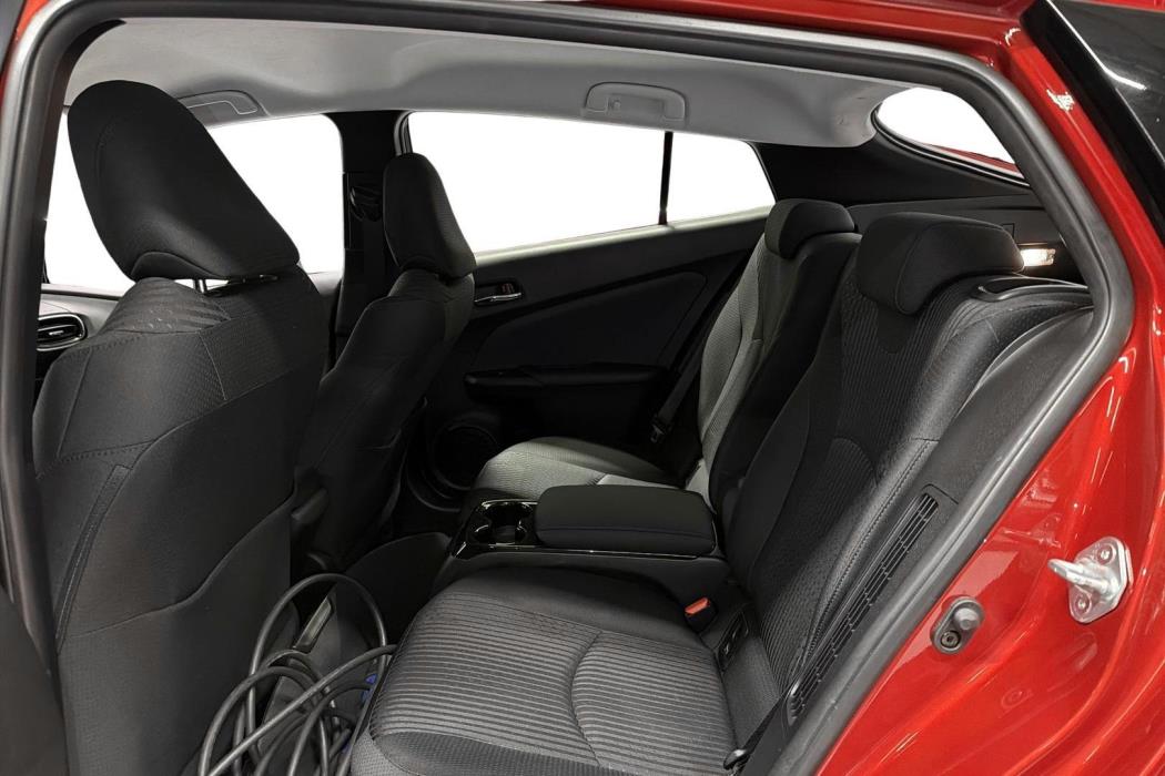 Toyota Prius Plug-in 2017