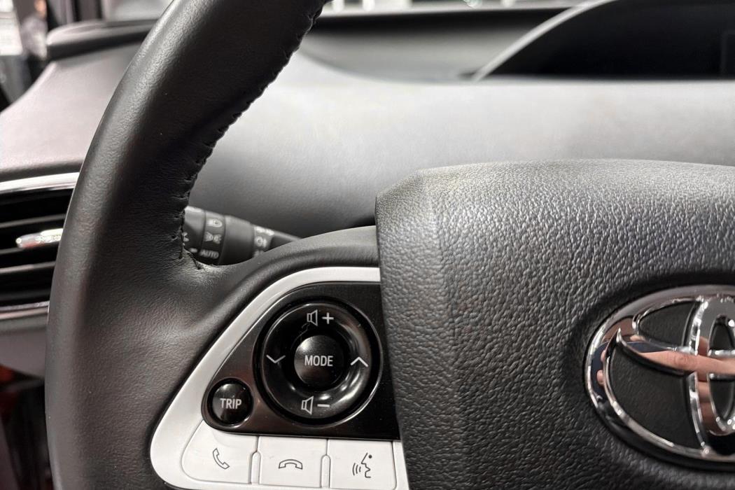 Toyota Prius Plug-in 2017