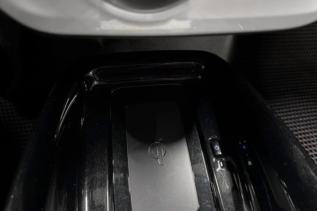 Toyota Prius Plug-in 2017