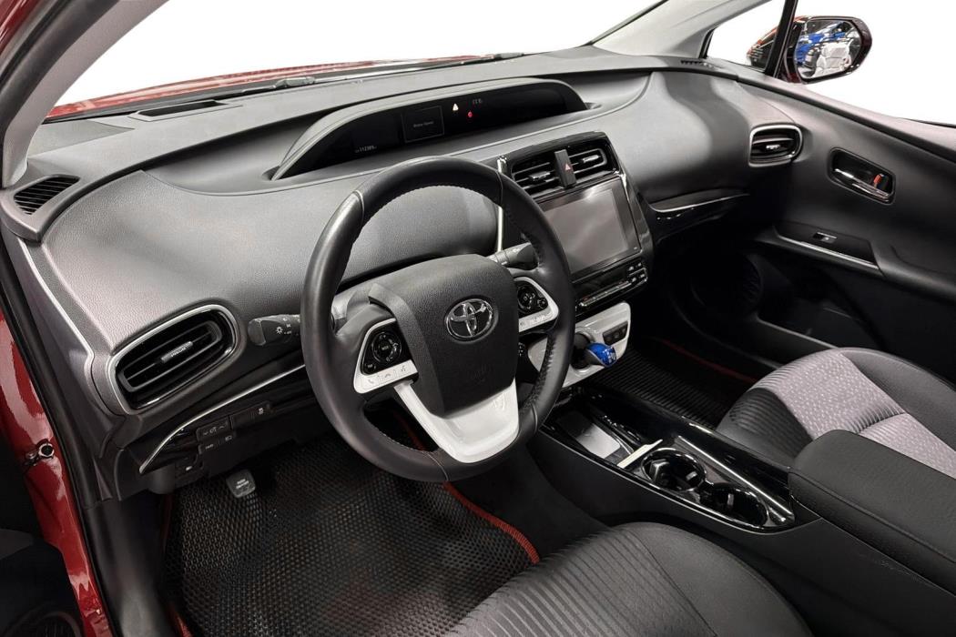 Toyota Prius Plug-in 2017