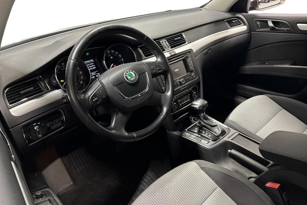 Skoda Superb 2012