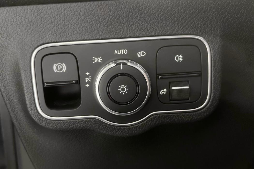 Mercedes-Benz EQB 2022