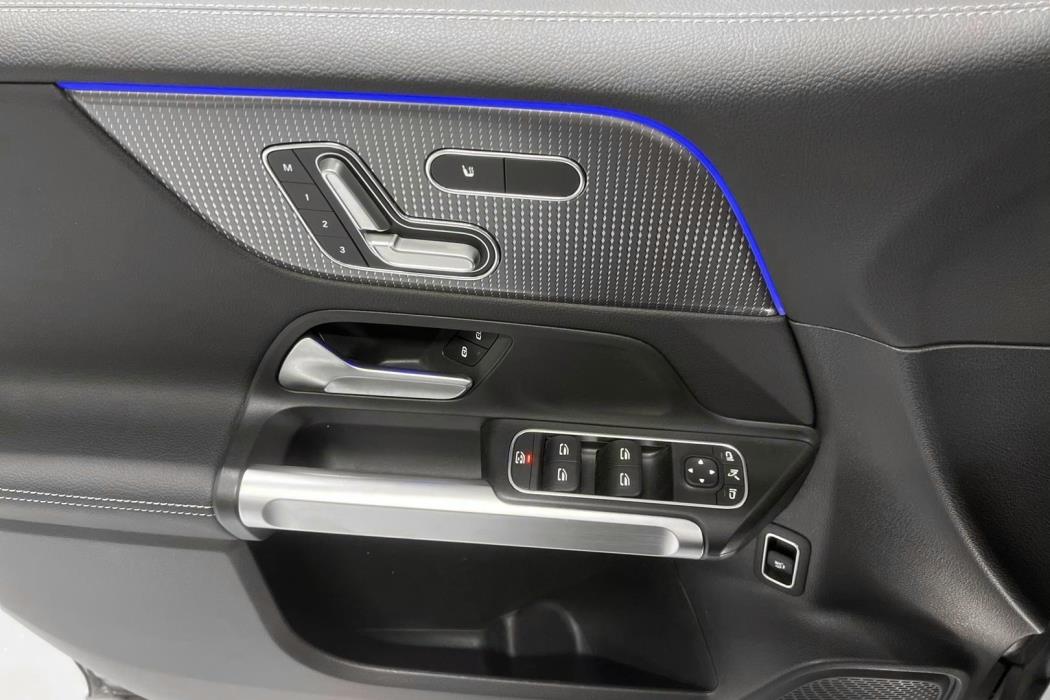 Mercedes-Benz EQB 2022