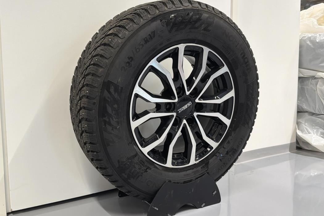 Toyota Land Cruiser 2012